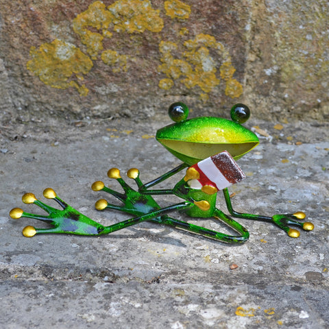 Green Frog with Ice Cream - Prezents.com