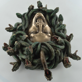 Medusa Guardian Wall Plaque Snakes Fangs Scream Fierce Decor