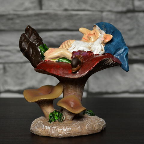 Gnome- Asleep in Mushroom