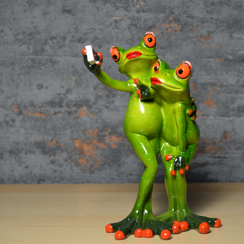 Comical Frogs - Selfie Couple